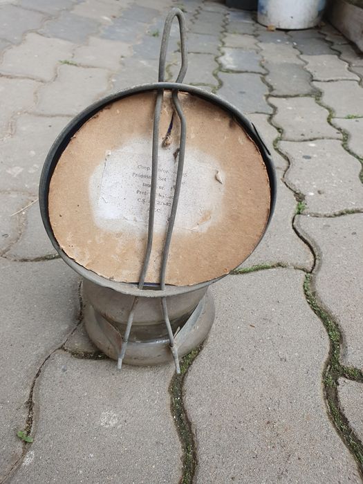 Lampa petrol veche.