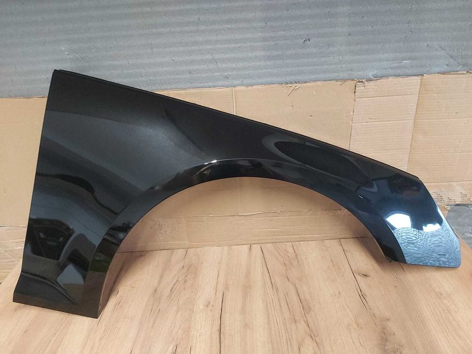 Aripa Fata Dreapta Audi A4 B9 An 2015-2019 (LZ9Y (Negru))