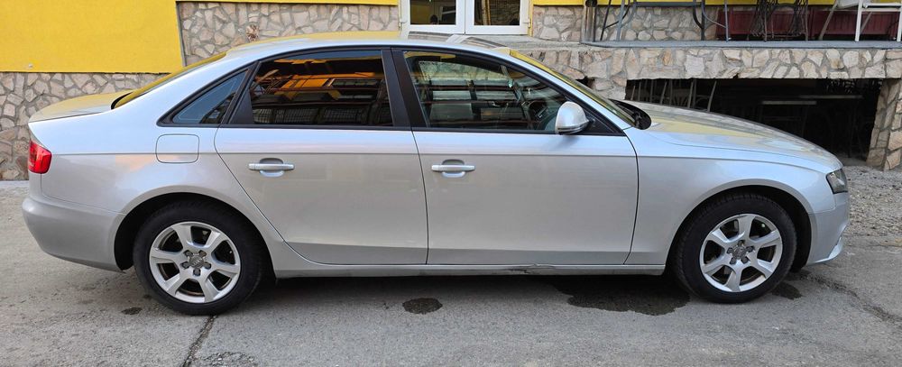 Audi A4 B8 1.8 TFSI – Îngrijit, pregătit de drum, set complet de anvelope