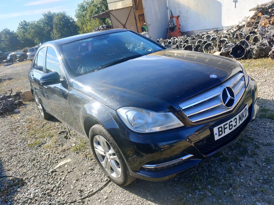 Dezmembrări cutie viteze grup cardan turbina egr admisie Mercedes w204