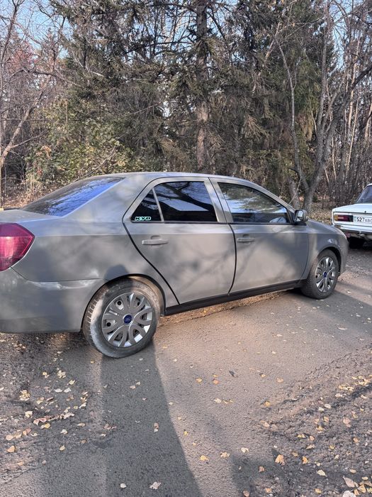Продам машину Geely mk 2008г