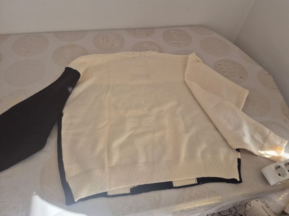 Свитер брендовый, новый