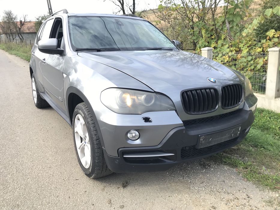 Capota far trager radiator piese bmw x5 e70 3.0 diesel 235 cai