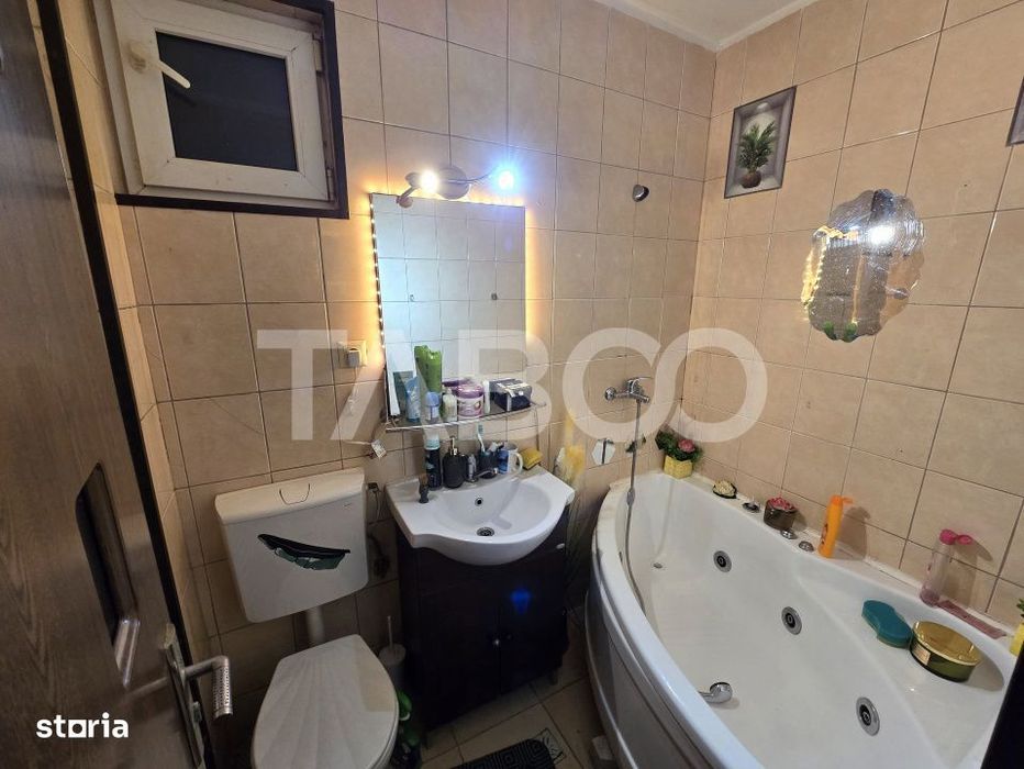 Garsoniera decomandata 28 mp utili mobilata utilata zona Tilisca Sibiu