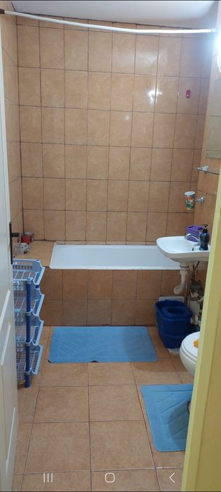 Inchiriez ap.2 cam Pb Rogerius