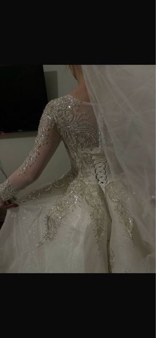 Роскошное свадебное платье