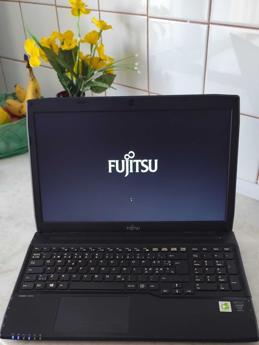 Fujitsu Lifebook A544-intel i5