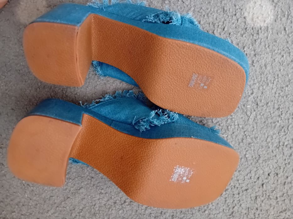 Дамски чехли на ток