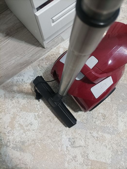Продам пылесос марки tefal