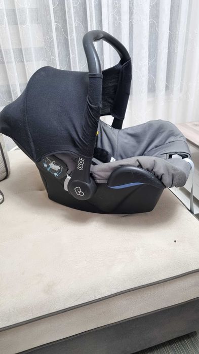 Бебешка кошница за кола и количка Maxi Cosi