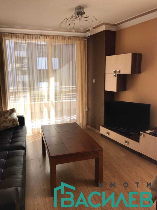 Дава се под наем Тристаен апартамент в София, Център - 82 кв.м за 698.19 € - Снимка #1