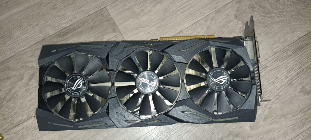 Продам gtx 1060 6 gb Asus Strix