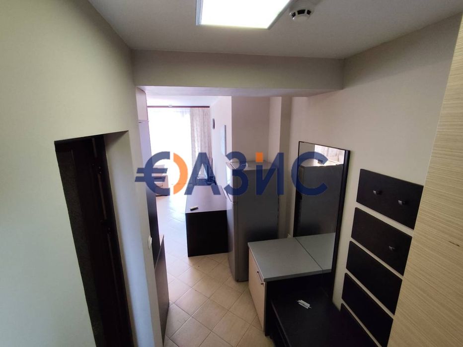 Продава се Двустаен апартамент в к.к. Слънчев бряг - 70 кв.м за 1099 €/кв.м - Снимка #5