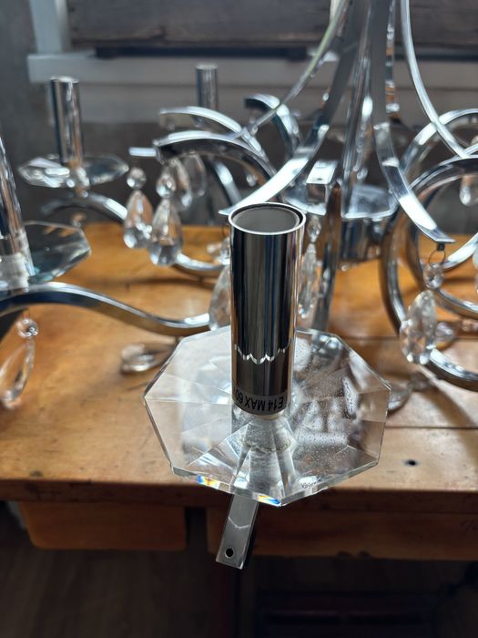 Люстра б/у с лампой