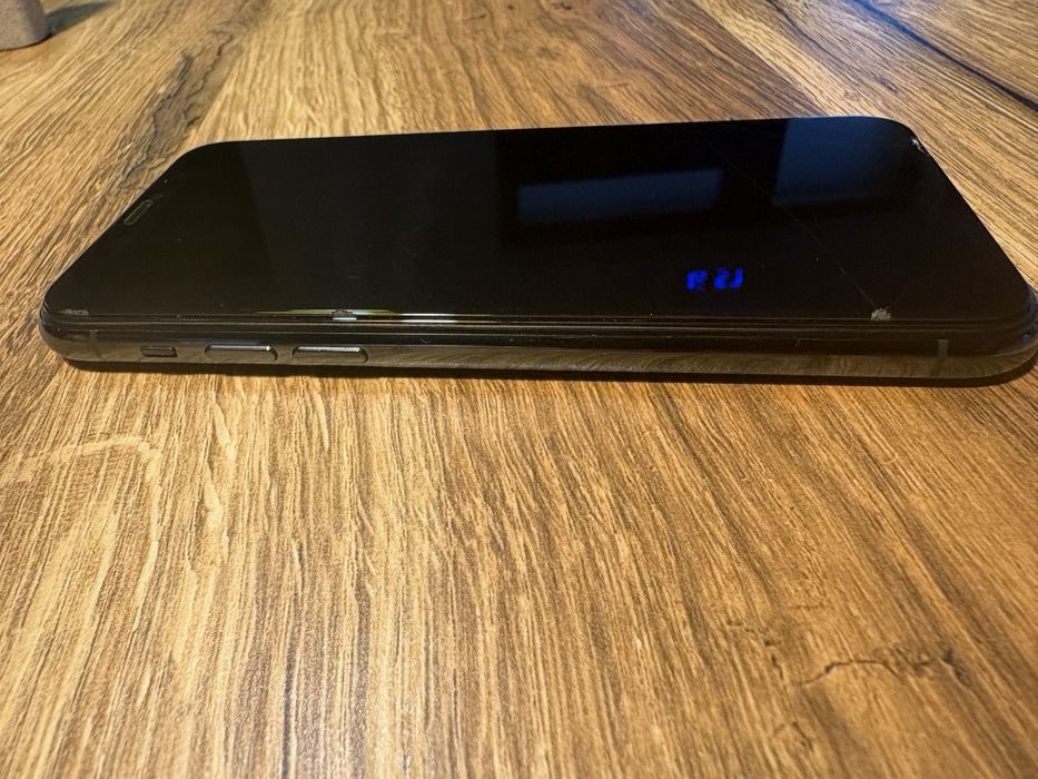 iPhone 11 pro în stare bună