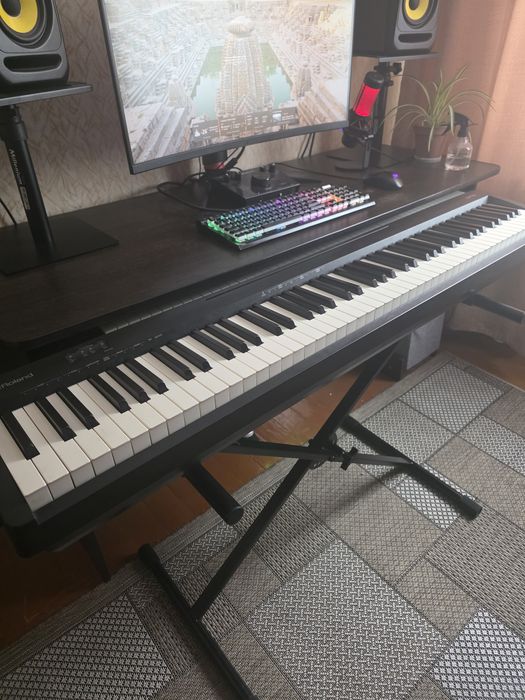 Фортепиано Roland