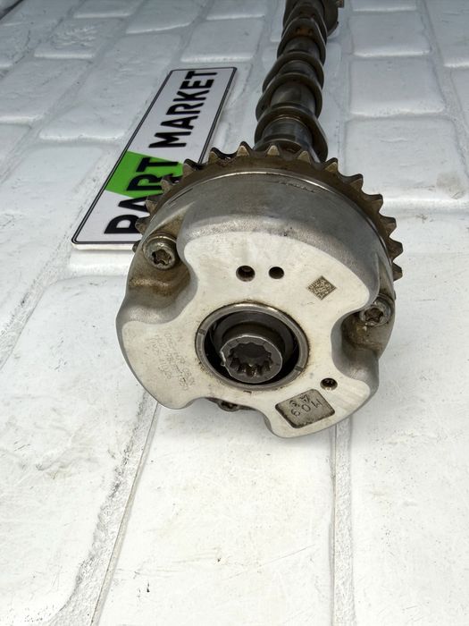 Разпределителен вал AUDI 3.0 TFSI 06E109101BG 06E109103D 06E109083N