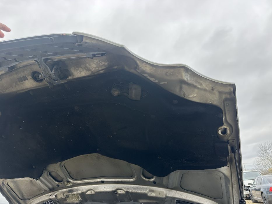 Преден капак за Мерцедес W203 C classa