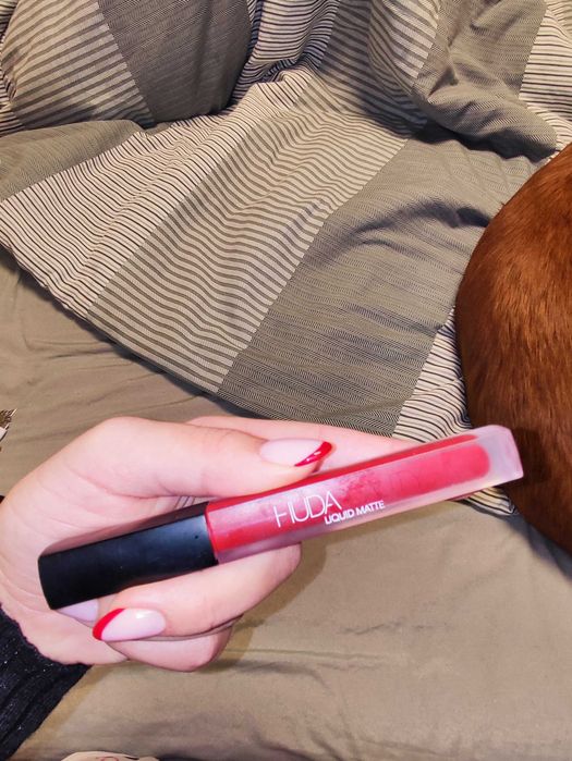 Козметика Huda beauty, Pupa, Benetton, Douglas
