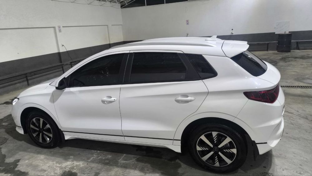 BYD  E2 full options