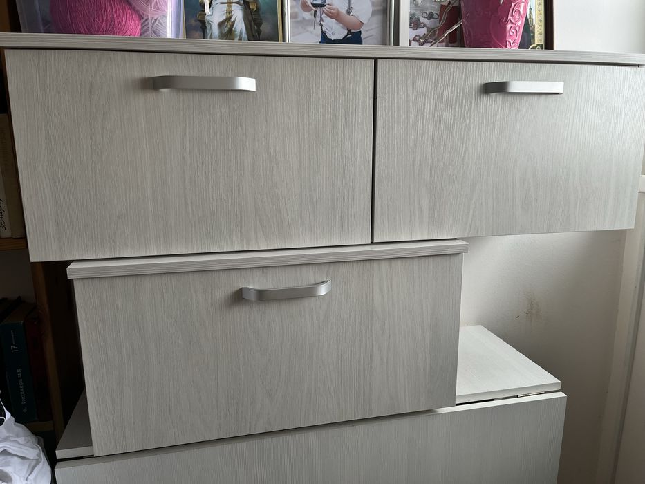 Полка навесная с дверками