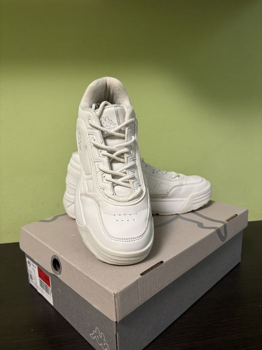 Дамски бели маратонки Kappa