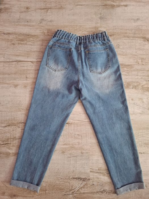 Нови дамски дънки.  М размер