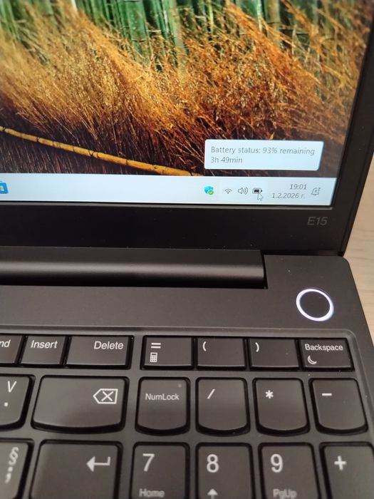 Ултра бърз лаптоп в перфектно състояние Lenovo E15 Gen1 256 SSD 8 RAM