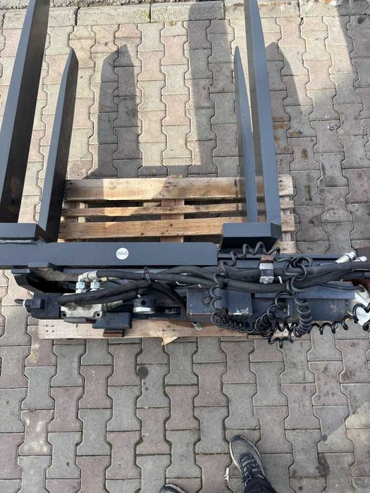 Atașament stivuitor KAUP Bale Clamp cu furci duble + rotator