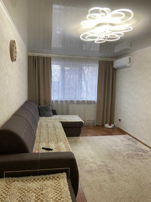 Продам 2 ком Уют 16,900 4 эт 48 кв.