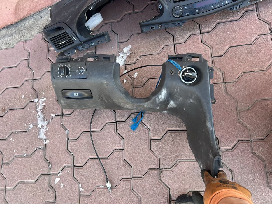 Панель приборов на мерседес