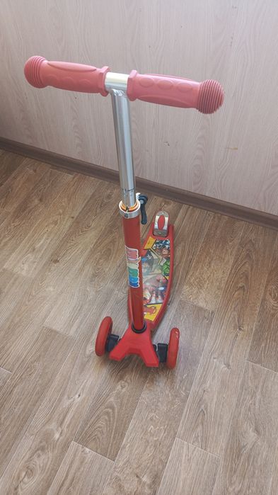 Продам детский самокат