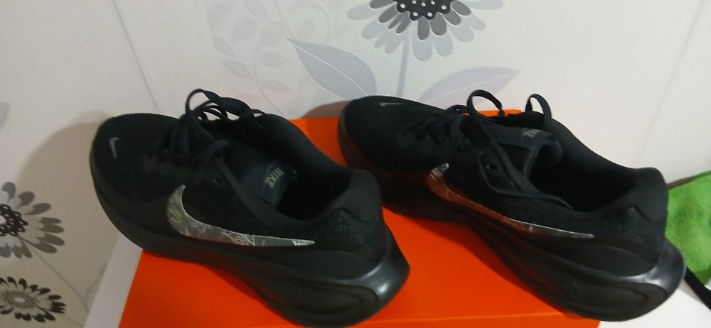 Оригинални маратонки   Nike 43