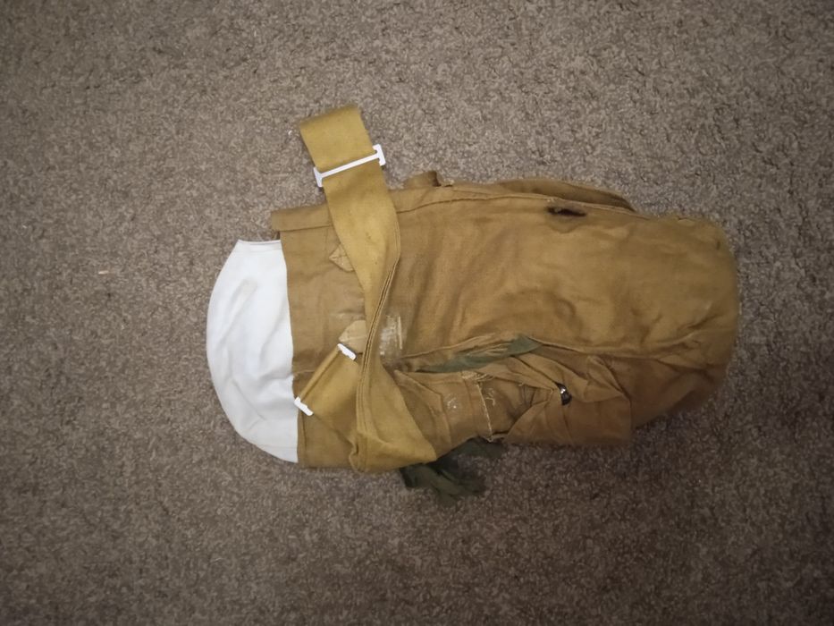 Противогаз , средство индивидуальной защиты