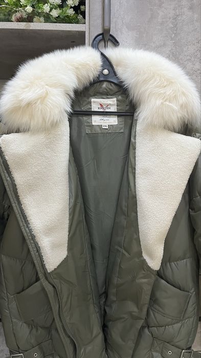 Зимняя куртка на пуху