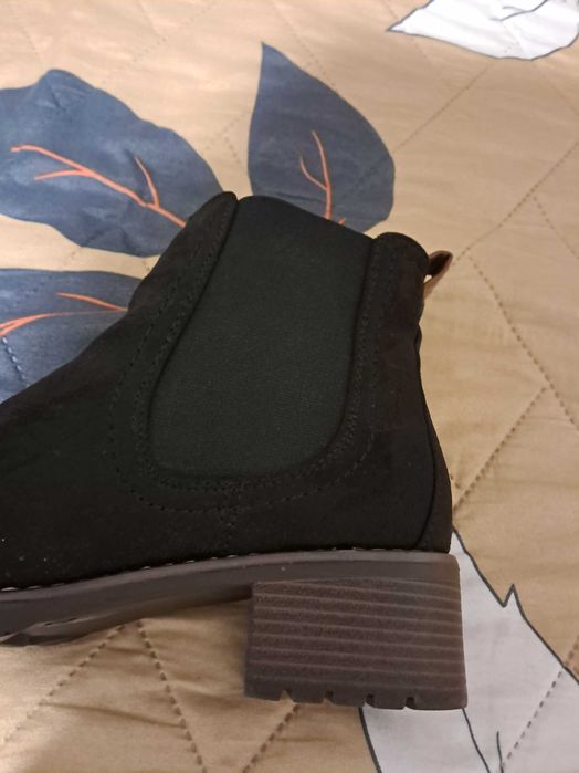 Дамски боти от естествен велур