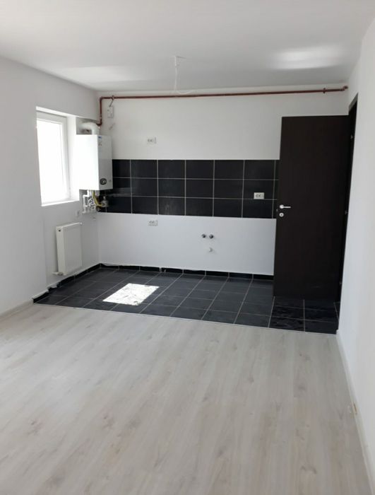Apartament 2 camere mobilat complet – balcon închis – etaj 2/5 cu lift