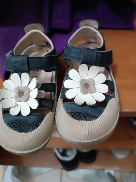 Отдам обувь 26 размера