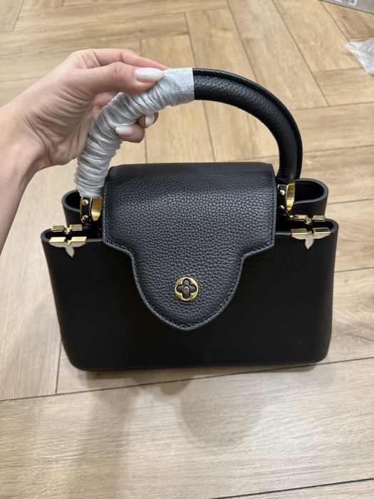 Сумка LV Louis Vuitton Capucines MM