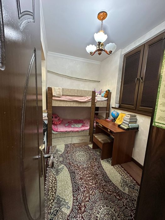 Продается срочно своя кв-а евроремонт 77 серия в Чиланзаре 20 КВ ,2*3