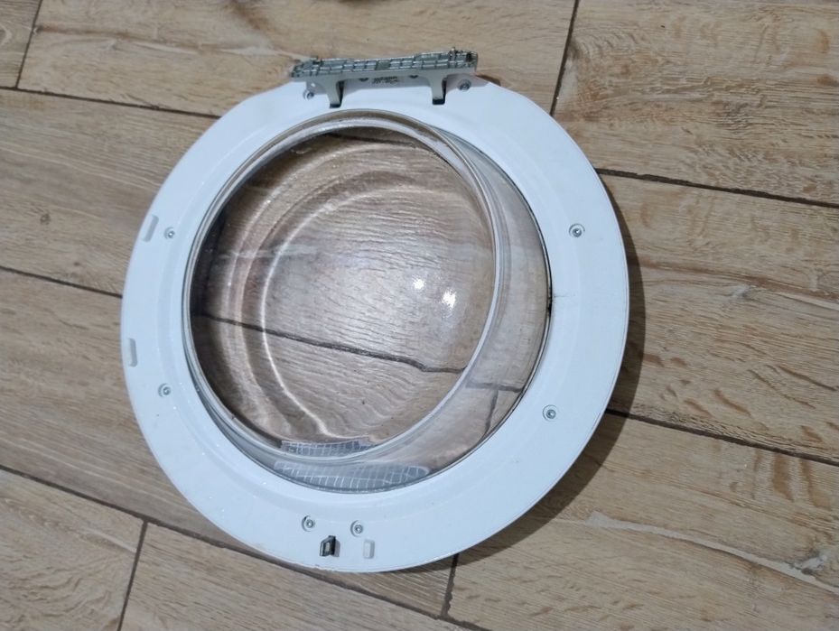 Vând ușă,hublou mașina de spălat arctic