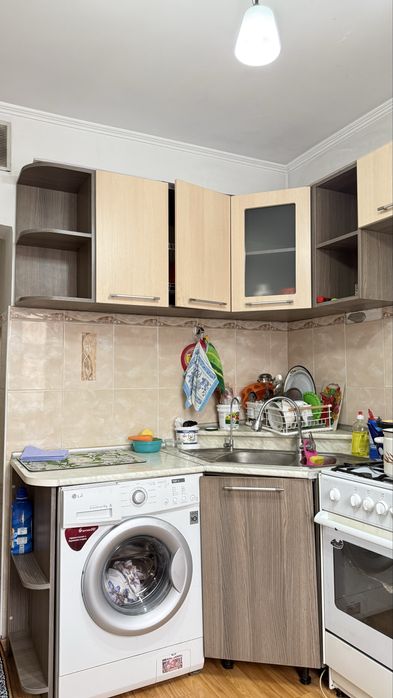 Кухонный гармтур угловой