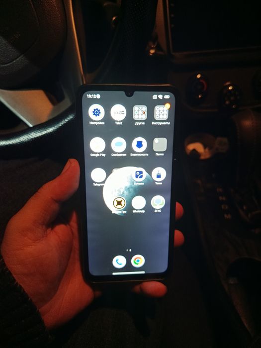 Продам Xiomi 13 состояние хорошее