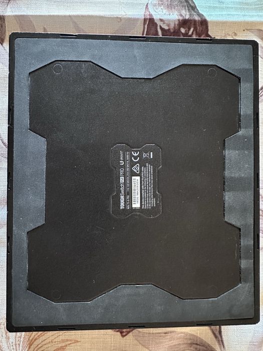 Ubiquiti TS-8-PRO gigabite управляем POE 24/48V switch