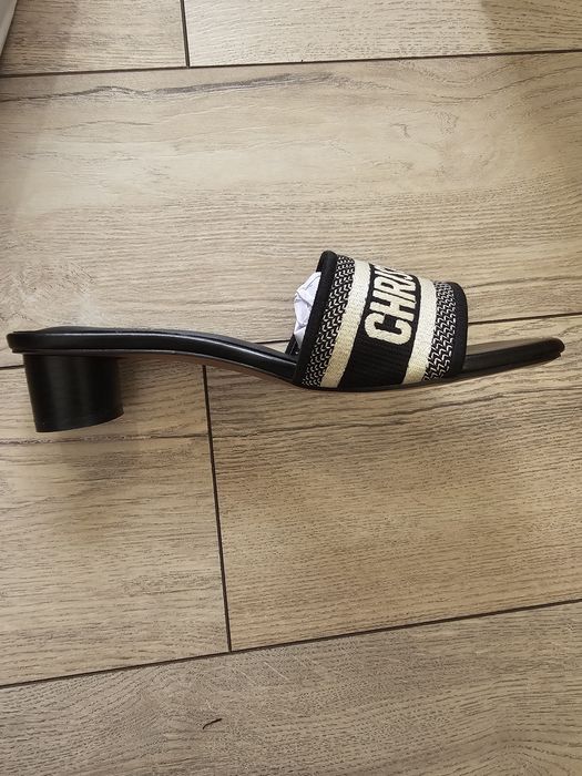 Dior шлепанцы на каблуках