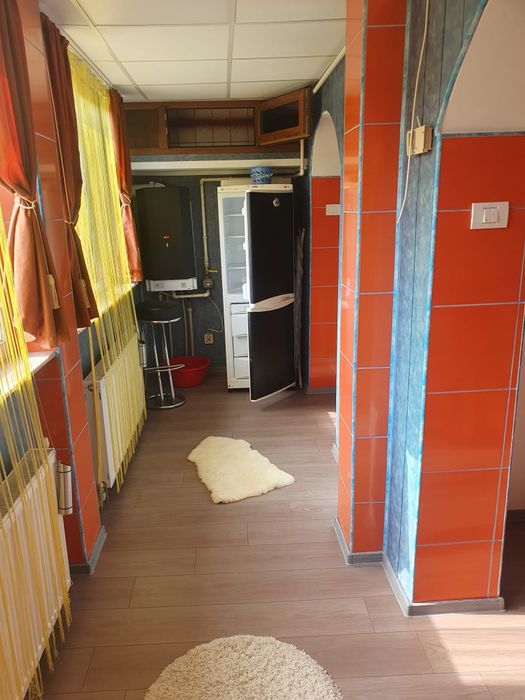 Închiriez apartament 2 camere