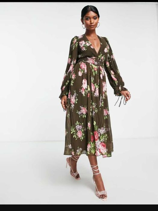 Дълга рокля на ASOS