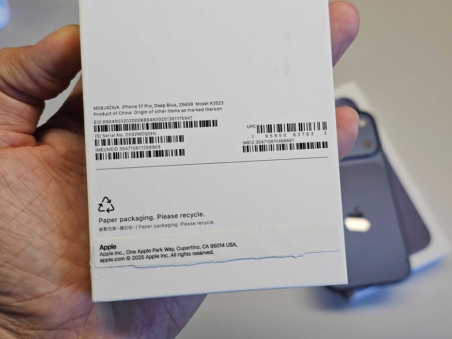 ПРОДАМ iPhone 17 Pro (256GB) Deep Blue / SIM. Практический НОВОЕ 100%