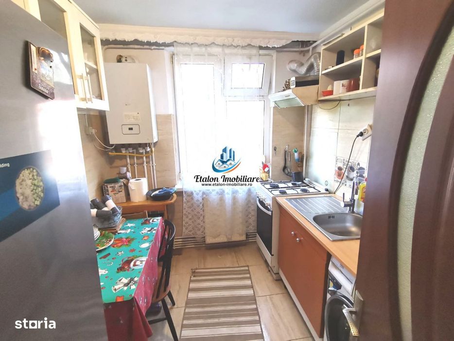 Apartament 2 camere, etaj 3, zona ultracentrala, Piatra Neamt