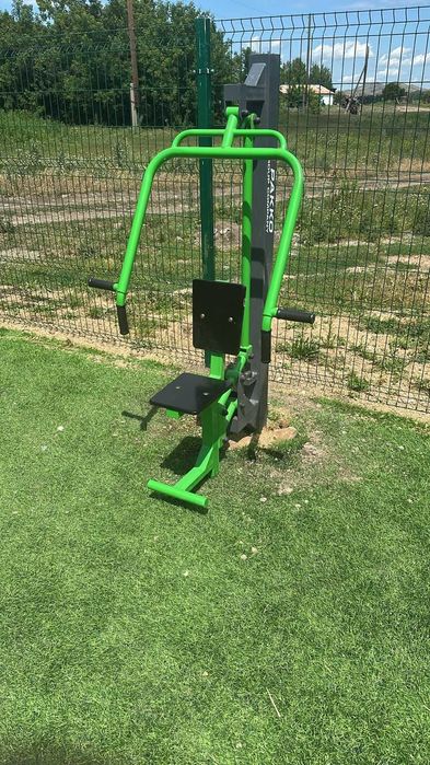 уличные тренажеры +на площадках